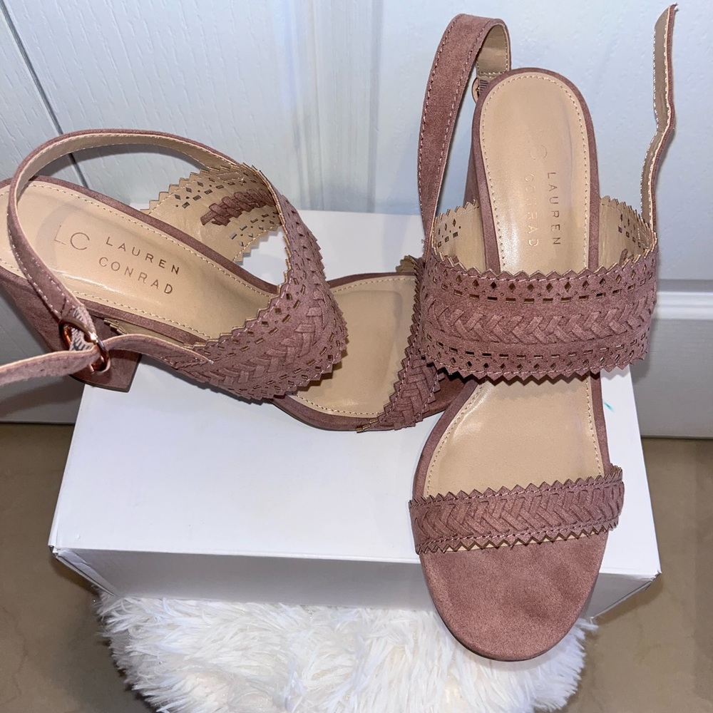 Heels - Picture 2 of 3
